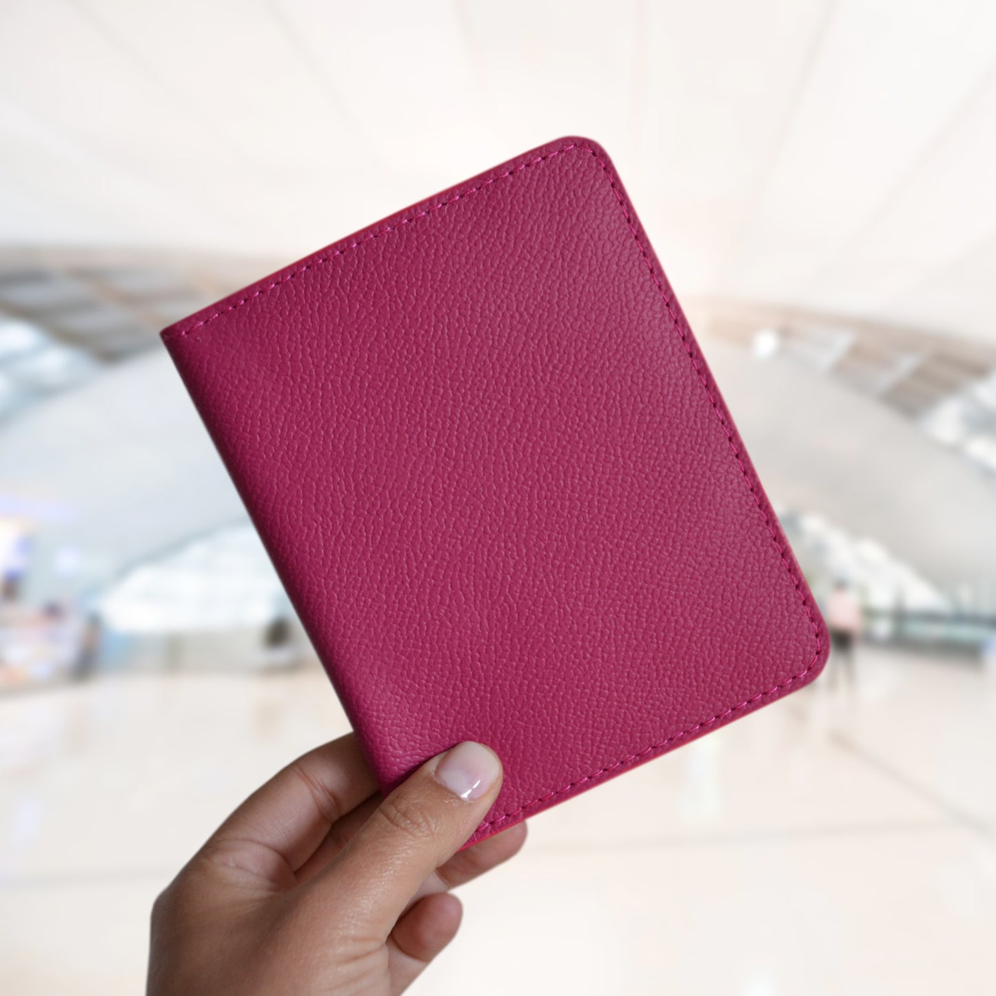 Porta pasaporte en cuero | ENNE Taller de Cuero