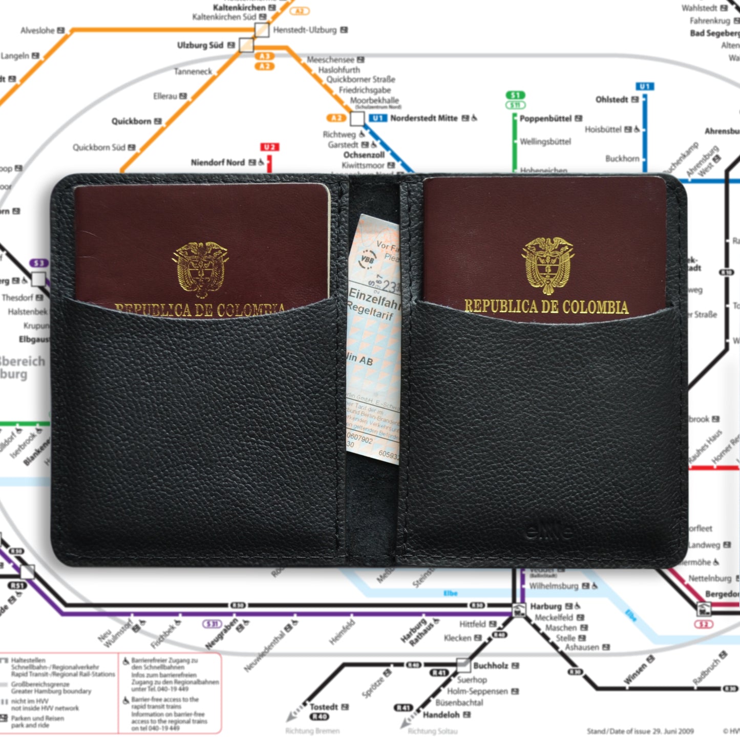 Porta pasaporte en cuero | ENNE Taller de Cuero